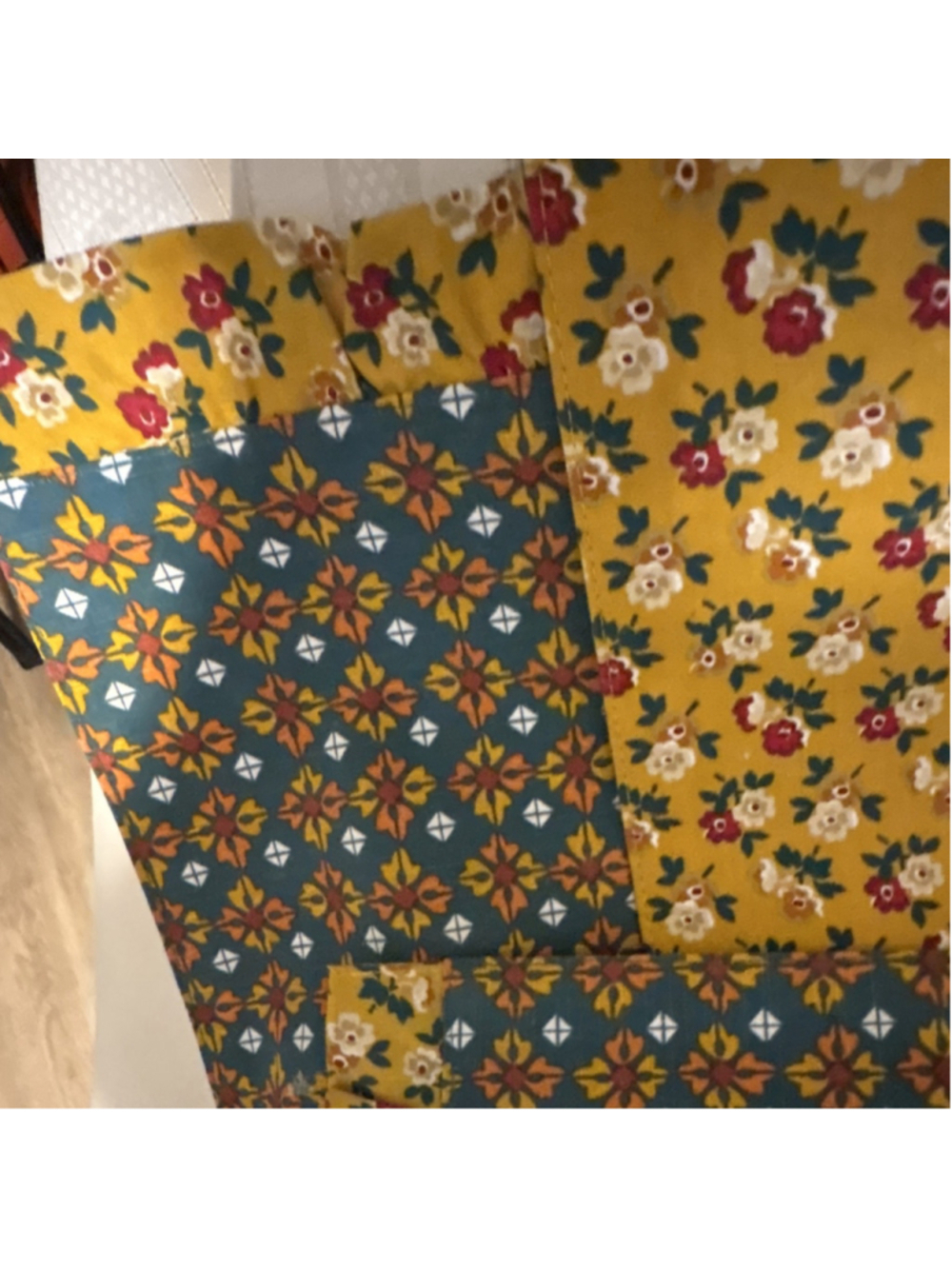 Cotton Rectangular Placemats Set of 4 Yellow Blue Floral Geometric Pattern - Picture 4 of 4